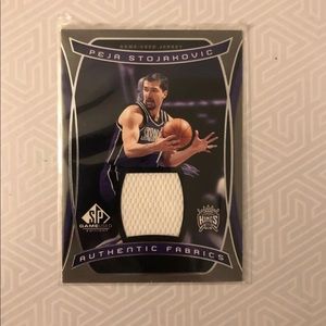 2004 Peja Stojakovic Card